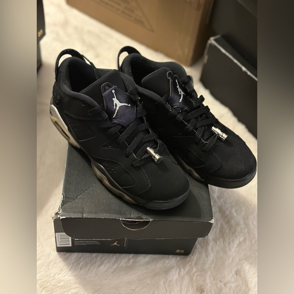 Jordan 6 low gs sz 6 - Picture 4 of 8